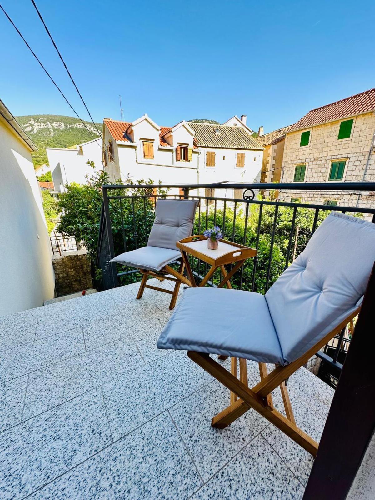 Riva Suite 2 Komiza Exterior photo